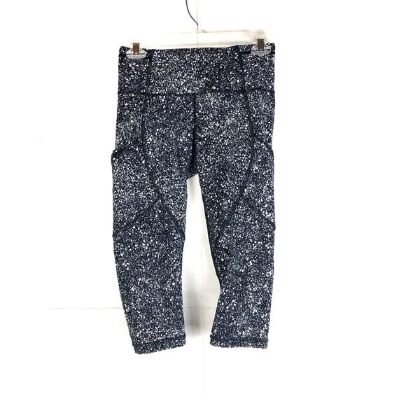 LULULEMON Outrun Cropped 17” Leggings Black White Dot Mesh Panel Size 4 - Picture 2 of 11